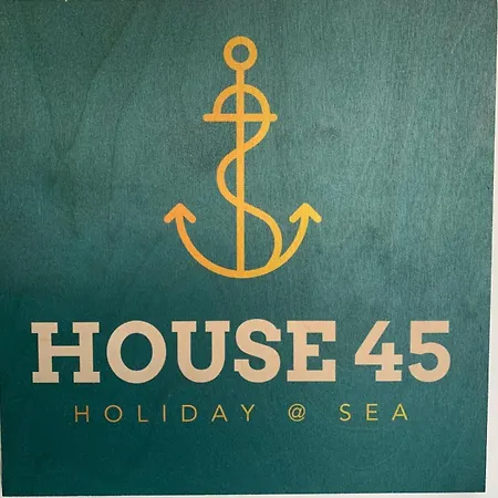 Hébergement de vacances House 45 *